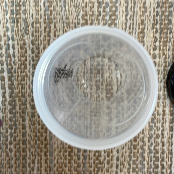 Shakeology 25oz Cup - Picture 5 of 5